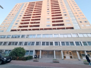 VERMIETET! Bester Skylineblick inkl. +Pool+Sauna im Haus! Schicke 3 Zimmer Wohnung mit Balkon – Top Lage Sachsenhausen
