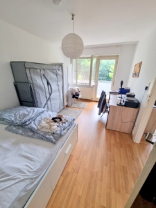 VERMIETET! Gemütliche, sonnige 2 Zimmerwohnung mit Balkon und Wohnküche- ruhig in Preungesheim