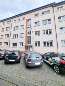 VERMIETET! Gemütliche, sonnige 2 Zimmerwohnung mit Balkon und Wohnküche- ruhig in Preungesheim