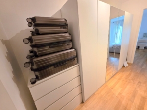 VERMIETET! Sonnige 2-Zimmer Wohnung mit 2 Balkonen, Parkett, Einbauküche + KFZ Platz mgl. – zentrale Ostend Lage