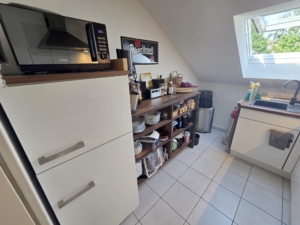 VERMIETET! Bezahlbar! Sonnige gemütliche 4 Zimmer – Dachgeschosswohnung – Top Lage Hofheim Kapellenberg