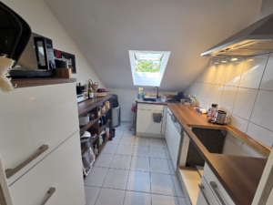 VERMIETET! Bezahlbar! Sonnige gemütliche 4 Zimmer – Dachgeschosswohnung – Top Lage Hofheim Kapellenberg