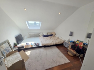 VERMIETET! Bezahlbar! Sonnige gemütliche 4 Zimmer – Dachgeschosswohnung – Top Lage Hofheim Kapellenberg