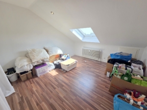 VERMIETET! Bezahlbar! Sonnige gemütliche 4 Zimmer – Dachgeschosswohnung – Top Lage Hofheim Kapellenberg