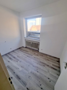 VERMIETET! Nagelneu renoviert! Großzügige 1,5-Zimmer Wohnung – mitten in der Offenbacher Fußgängerzone