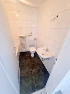 VERMIETET! Nagelneu renoviert! Großzügige 1,5-Zimmer Wohnung – mitten in der Offenbacher Fußgängerzone