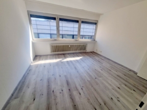 VERMIETET! Nagelneu renoviert! Großzügige 1,5-Zimmer Wohnung – mitten in der Offenbacher Fußgängerzone