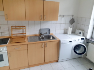 VERMIETET! Altbaucharme! Große 1- Zimmerwohnung mit Wohnküche + Wohndiele – ruhig und zentral in Rödelheim