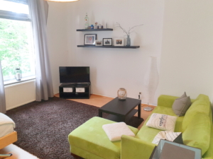 VERMIETET! Altbaucharme! Große 1- Zimmerwohnung mit Wohnküche + Wohndiele – ruhig und zentral in Rödelheim