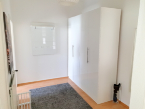VERMIETET! Altbaucharme! Große 1- Zimmerwohnung mit Wohnküche + Wohndiele – ruhig und zentral in Rödelheim