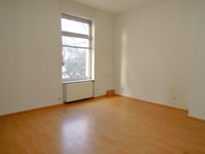 VERMIETET! Altbaucharme! Große 1- Zimmerwohnung mit Wohnküche + Wohndiele – ruhig und zentral in Rödelheim