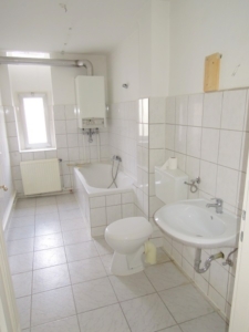 VERMIETET! Altbaucharme! Große 1- Zimmerwohnung mit Wohnküche + Wohndiele – ruhig und zentral in Rödelheim