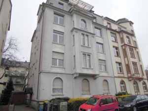 VERMIETET! Altbaucharme! Große 1- Zimmerwohnung mit Wohnküche + Wohndiele – ruhig und zentral in Rödelheim