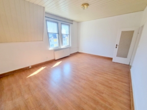 VERMIETET! Sonnige 3 Zimmer Altbauwohnung mit neuem Bad (2023) – ruhig + zentral in Heddernheim