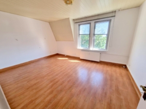 VERMIETET! Sonnige 3 Zimmer Altbauwohnung mit neuem Bad (2023) – ruhig + zentral in Heddernheim