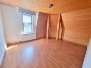 VERMIETET! Sonnige 3 Zimmer Altbauwohnung mit neuem Bad (2023) – ruhig + zentral in Heddernheim