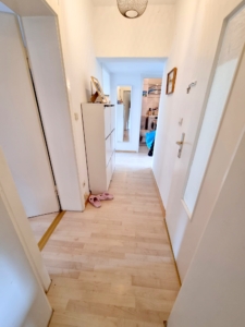 VERMIETET! Sonnige, gemütliche 3-Zimmerwohnung mit Balkon – Gallusviertel
