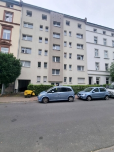 VERMIETET! Top Nordendlage! Auch WG- geeignet! Sonnige 3 Zimmer mit großem Südbalkon inkl. EBK + KFZ-Stellplatz möglich