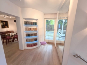 VERMIETET! Koffer auspacken und zu Hause sein! Groß + Stylisch – ein tolles Studio! 1 Zimmer + sep. Wohnküche + Terrasse – Top Lage Sachsenhausen