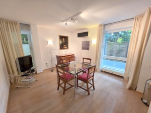 VERMIETET! Koffer auspacken und zu Hause sein! Groß + Stylisch – ein tolles Studio! 1 Zimmer + sep. Wohnküche + Terrasse – Top Lage Sachsenhausen
