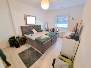 VERMIETET! Ideal für Familie oder auch WG! Top neu saniert in 2015! 4 Zimmer + 2 Bäder – zentral in Langen