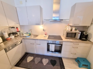 VERMIETET! Ideal für Familie oder auch WG! Top neu saniert in 2015! 4 Zimmer + 2 Bäder – zentral in Langen