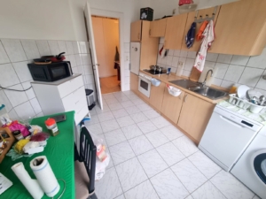 VERMIETET! Altbaucharme! Große 1- Zimmerwohnung mit Wohnküche + Wohndiele – ruhig und zentral in Rödelheim