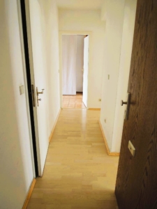 VERMIETET! Großzügige, sonnige 2 Zimmerwohnung mit Wohnküche und Balkon – Bornheim Grenze Ostend