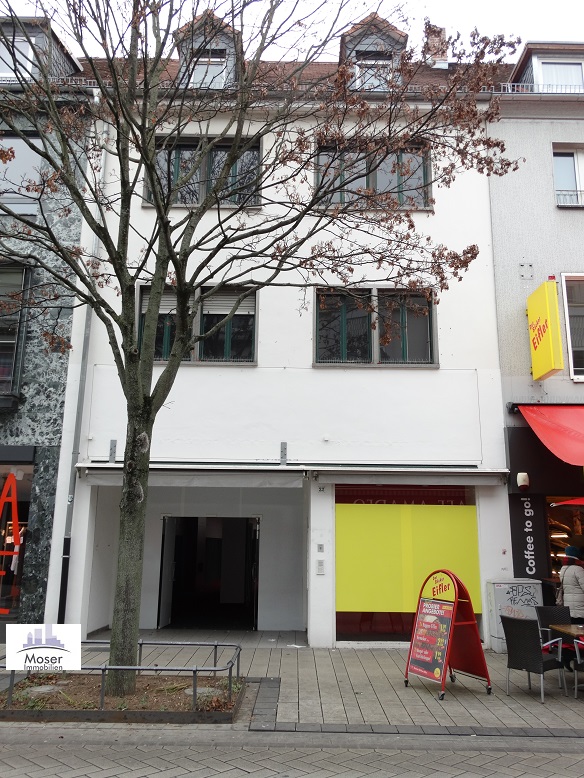 VERMIETET! Gemütliche 2-Zimmer Dachgeschosswohnung mit Tageslicht Duschbad und Einbauküche – mitten in Fußgängerzone Hanau