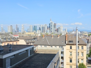 VERMIETET! WOW! TOP SKYLINEBLICK + POOL+SAUNA im Haus! Großes 1 Zimmer Apartment mit Balkon. – Sachsenhausen nahe Lokalbahnhof