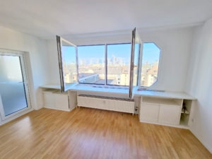 VERMIETET! WOW! TOP SKYLINEBLICK + POOL+SAUNA im Haus! Großes 1 Zimmer Apartment mit Balkon. – Sachsenhausen nahe Lokalbahnhof