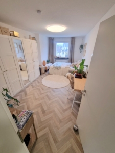 VERMIETET! Top Nordendlage! Auch WG- geeignet! In 2023 nagelneu sanierte 3 Zimmerwohnung im 5. OG ohne! Aufzug