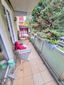 VERMIETET! Großzügige, sonnige 2 Zimmerwohnung mit Wohnküche und Balkon – Bornheim Grenze Ostend