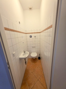 VERMIETET! Mitten im Leben von Sachsenhausen! Sonnige 3 Zimmerwohnung mit 2 Balkonen!