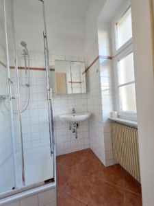 VERMIETET! Mitten im Leben von Sachsenhausen! Sonnige 3 Zimmerwohnung mit 2 Balkonen!