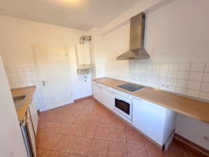 VERMIETET! Mitten im Leben von Sachsenhausen! Sonnige 3 Zimmerwohnung mit 2 Balkonen!