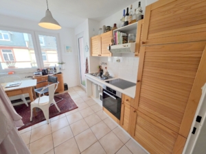 VERMIETET! Großzügige 1-Zimmerwohnung mit extra Wohnküche und Balkon – Top Lage Sachsenhausen