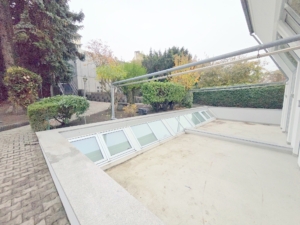 VERMIETET! Ihr neues Zuhause: Schicke+moderne Doppelhaushälfte 5 Zimmer + 3 Bäder + 2 Balkone + 2 x Terrasse + Garten in Frankfurt-Oberrad