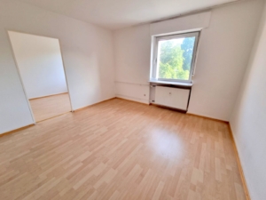 VERMIETET! Gemütliche 3 Zimmerwohnung mit großem Balkon und Wohnküche – direkt gegenüber dem Klinikum OF