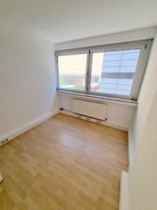 Vermietet! Neu renoviert! 4 Zimmer (für max. 3 Erwachsene) mit offenem Küchenbereich – in zentralster Lage – Fußgängerzone Offenbach
