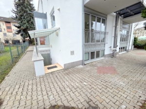 VERMIETET! Ihr neues Zuhause: Schicke+moderne Doppelhaushälfte 5 Zimmer + 3 Bäder + 2 Balkone + 2 x Terrasse + Garten in Frankfurt-Oberrad