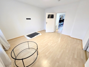 VERMIETET! Gemütliche 3 Zimmerwohnung mit großem Balkon und Wohnküche – direkt gegenüber dem Klinikum OF
