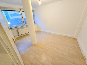 Vermietet! Neu renoviert! 4 Zimmer (für max. 3 Erwachsene) mit offenem Küchenbereich – in zentralster Lage – Fußgängerzone Offenbach