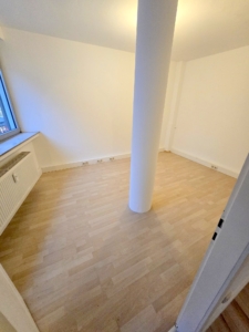 Vermietet! Neu renoviert! 4 Zimmer (für max. 3 Erwachsene) mit offenem Küchenbereich – in zentralster Lage – Fußgängerzone Offenbach