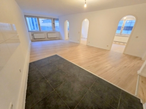 Vermietet! Neu renoviert! 4 Zimmer (für max. 3 Erwachsene) mit offenem Küchenbereich – in zentralster Lage – Fußgängerzone Offenbach