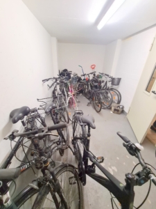 VERMIETET! Top Westend Lage! Großzügige moderne 3- Zimmerwohnung mit 2 Balkonen + Einbauküche + KFZ TG Platz