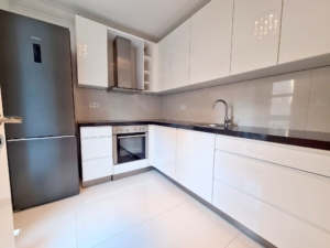 VERMIETET! Top Westend Lage! Großzügige moderne 3- Zimmerwohnung mit 2 Balkonen + Einbauküche + KFZ TG Platz