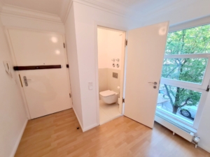 VERMIETET! Top Westend Lage! Großzügige moderne 3- Zimmerwohnung mit 2 Balkonen + Einbauküche + KFZ TG Platz