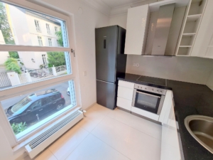 VERMIETET! Top Westend Lage! Großzügige moderne 3- Zimmerwohnung mit 2 Balkonen + Einbauküche + KFZ TG Platz