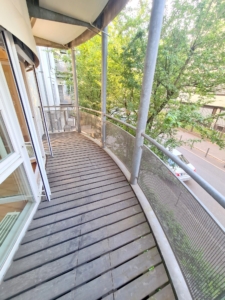 VERMIETET! Top Westend Lage! Großzügige moderne 3- Zimmerwohnung mit 2 Balkonen + Einbauküche + KFZ TG Platz
